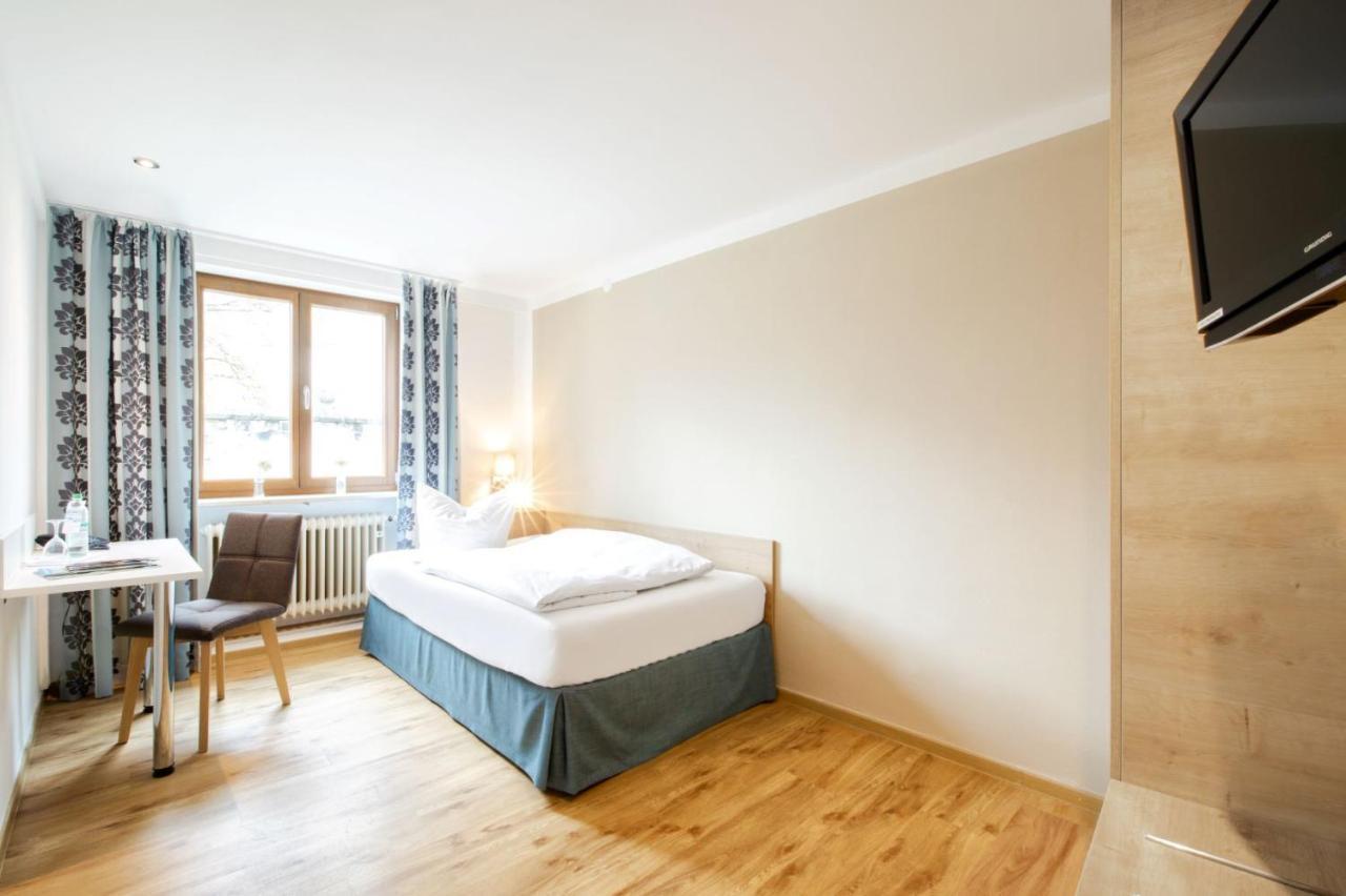 Hotelgasthof Bayerischer Hof Sulzbach-Rosenberg Exteriör bild