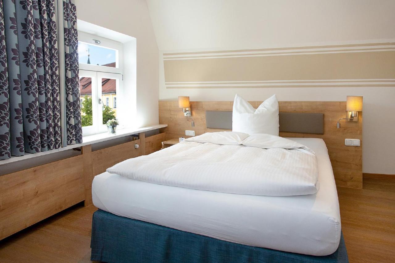 Hotelgasthof Bayerischer Hof Sulzbach-Rosenberg Exteriör bild